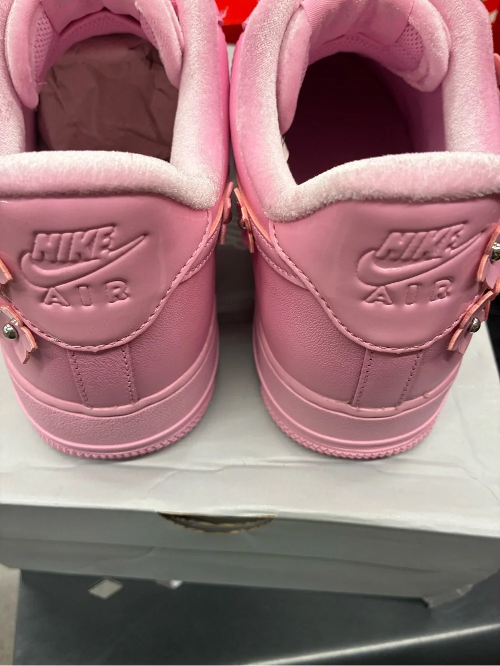Nike Pink Women's Low-Top Athletic Sneakers